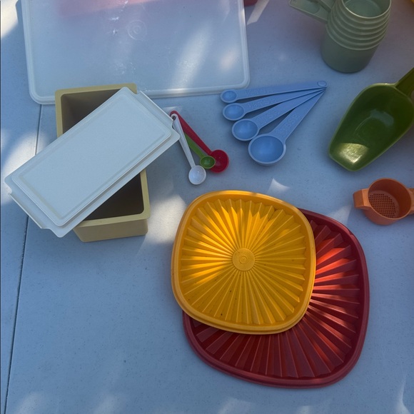 Vintage 1970s Tupperware Kitchen Set in Orange Green Red and Yellow - Picture 2 of 5